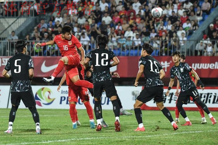 全队拼命曾诚神勇 东亚杯男足0-0战平韩国